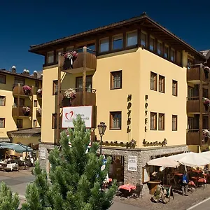 Touring Hotel